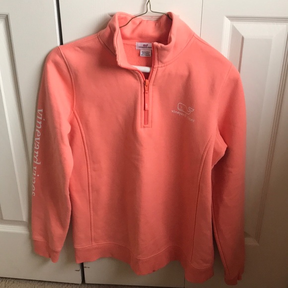 Vineyard Vines Tops - Vineyard Vines quarter zip sweatshirt